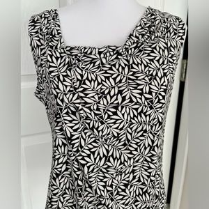 Ivanka Trump Short Sleeve Print Top - Size Medium